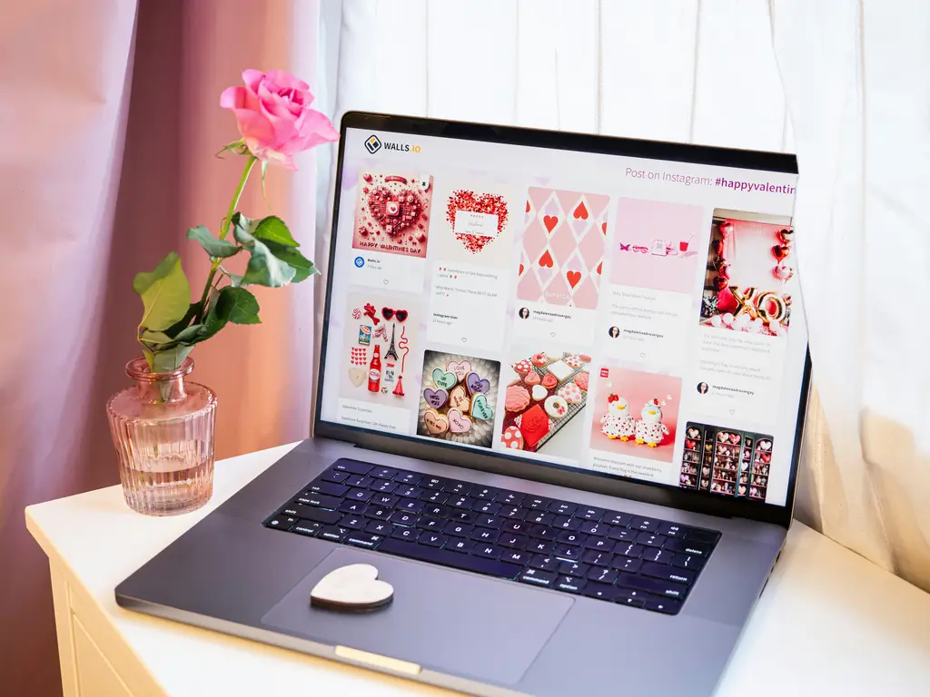 15吋筆電：筆電尺寸選擇指南，在家工作、上課首選